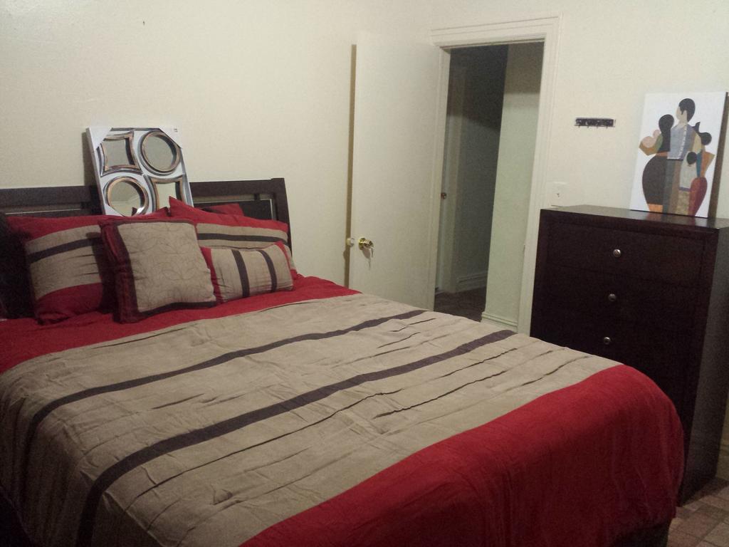 Studio, One And Two Bedroom Apartments - Bronx Apartamento